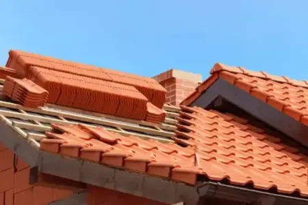 Pose et rénovation de toiture en tuiles à Bégadan