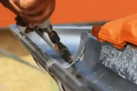 Travaux de zinguerie en zinc réalisés par un couvreur Bégadan